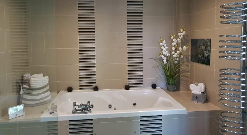 Telford Jacuzzi